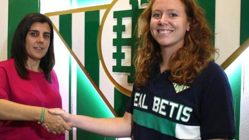 Féminas | Primeros movimientos en el Real Betis Féminas
