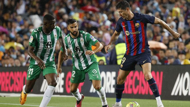 Crónica | FC Barcelona 4 – Real Betis Balompié 0:  Tocado y ¿hundido?