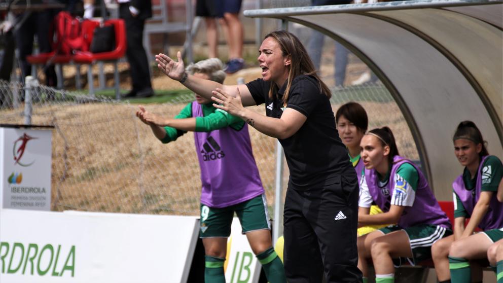 Féminas | María Pry deja de ser entrenadora del Real Betis Féminas