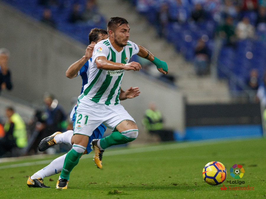 Oficial | Alin Tosca, tercera salida en el Real Betis