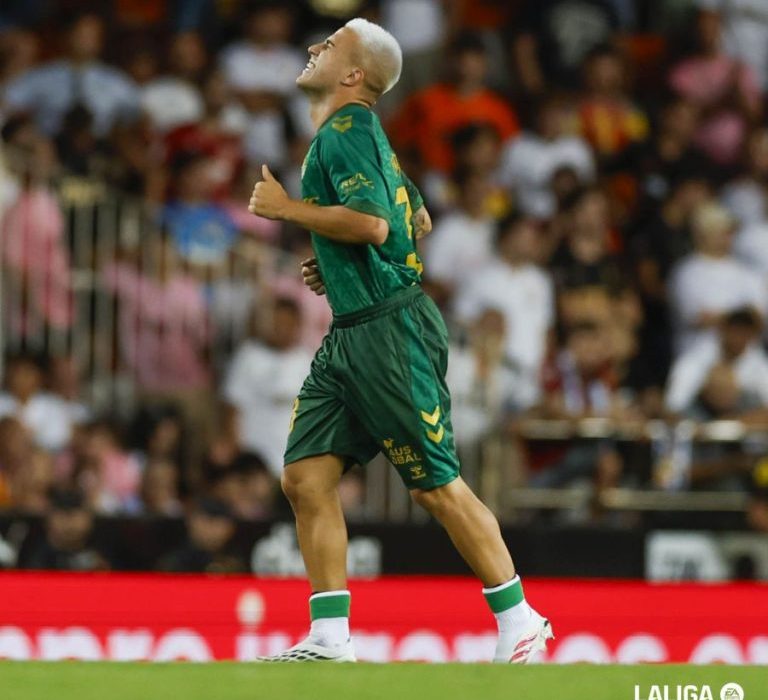 Pablo García, el canterano que aparcó su marcha y le dio al Betis el triunfo en Mestalla