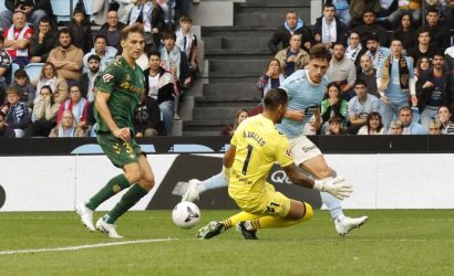 El Betis rasca un punto en Balaídos con Álvaro Valles como salvavidas