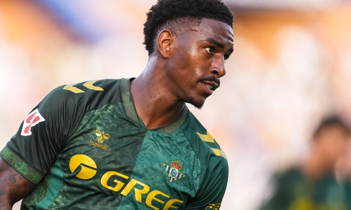 El lateral izquierdo vuelve a inquietar a Pellegrini: Junior Firpo, pendiente de pruebas