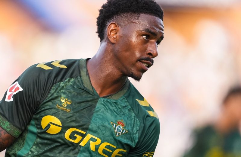 El lateral izquierdo vuelve a inquietar a Pellegrini: Junior Firpo, pendiente de pruebas