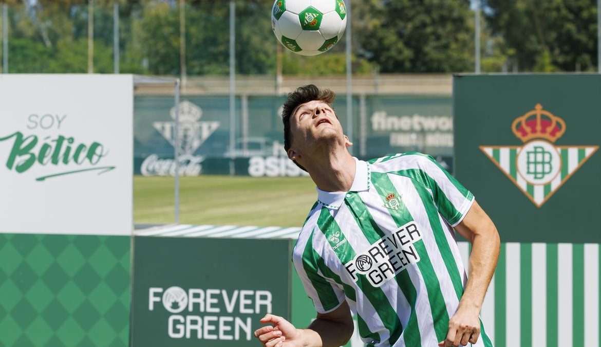 Diego Llorente, un central con condiciones ideales en busca de su mejor versión