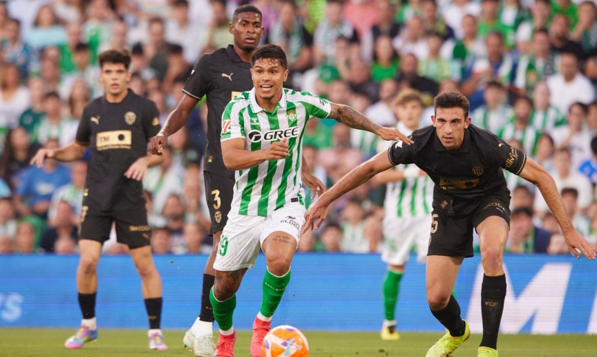 Crónica | Real Betis Balompié 1 – Valencia CF 1: Despedida del Villamarín con un empate
