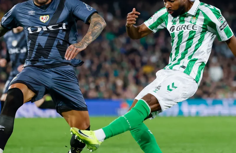 Crónica | Real Betis Balompié 1 – Rayo Vallecano 1: Un delantero, por favor