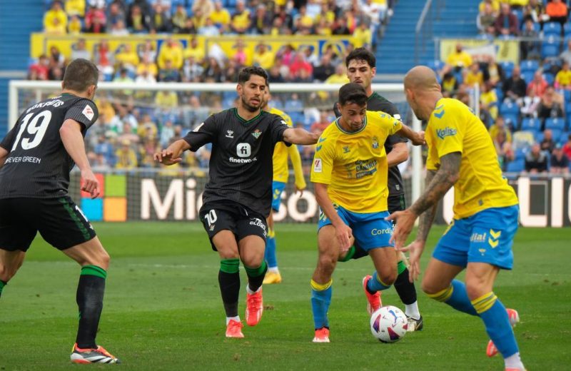Crónica | UD Las Palmas 2 – Real Betis Balompié 2: Un punto que sabe a derrota