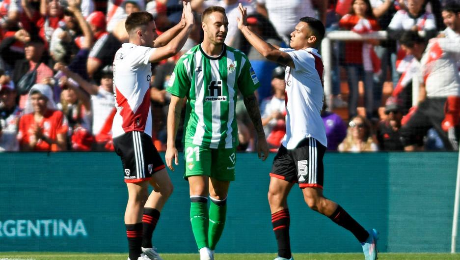 Crónica | River Plate 4 – Real Betis Balompié 0: Vacaciones en Argentina