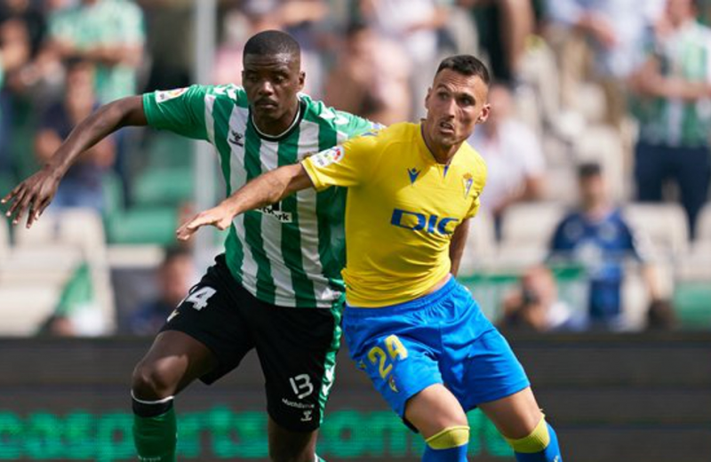 Crónica | Real Betis Balompié 0-2 Cádiz CF: Derrota sin honra